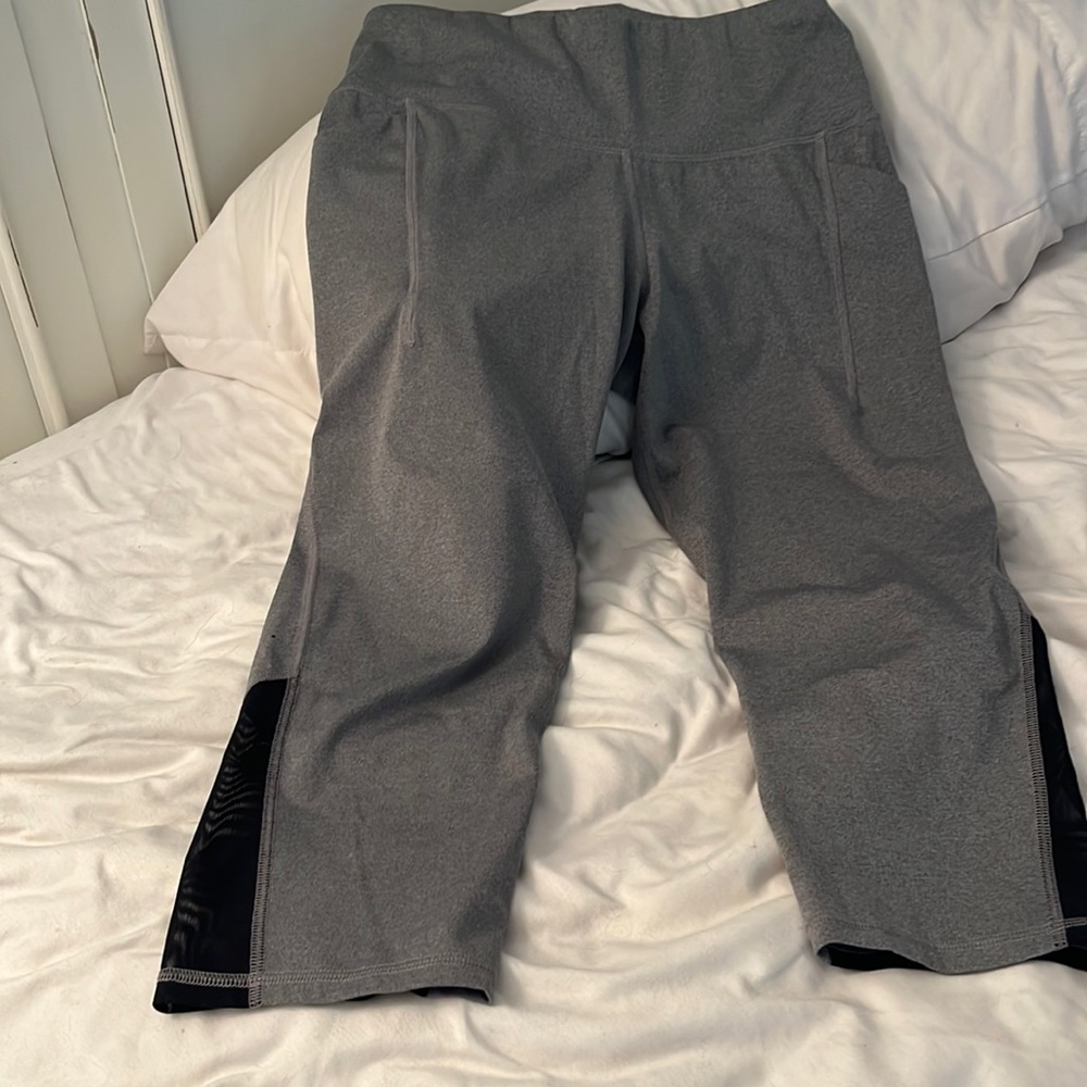 Grey capri work out pants size large